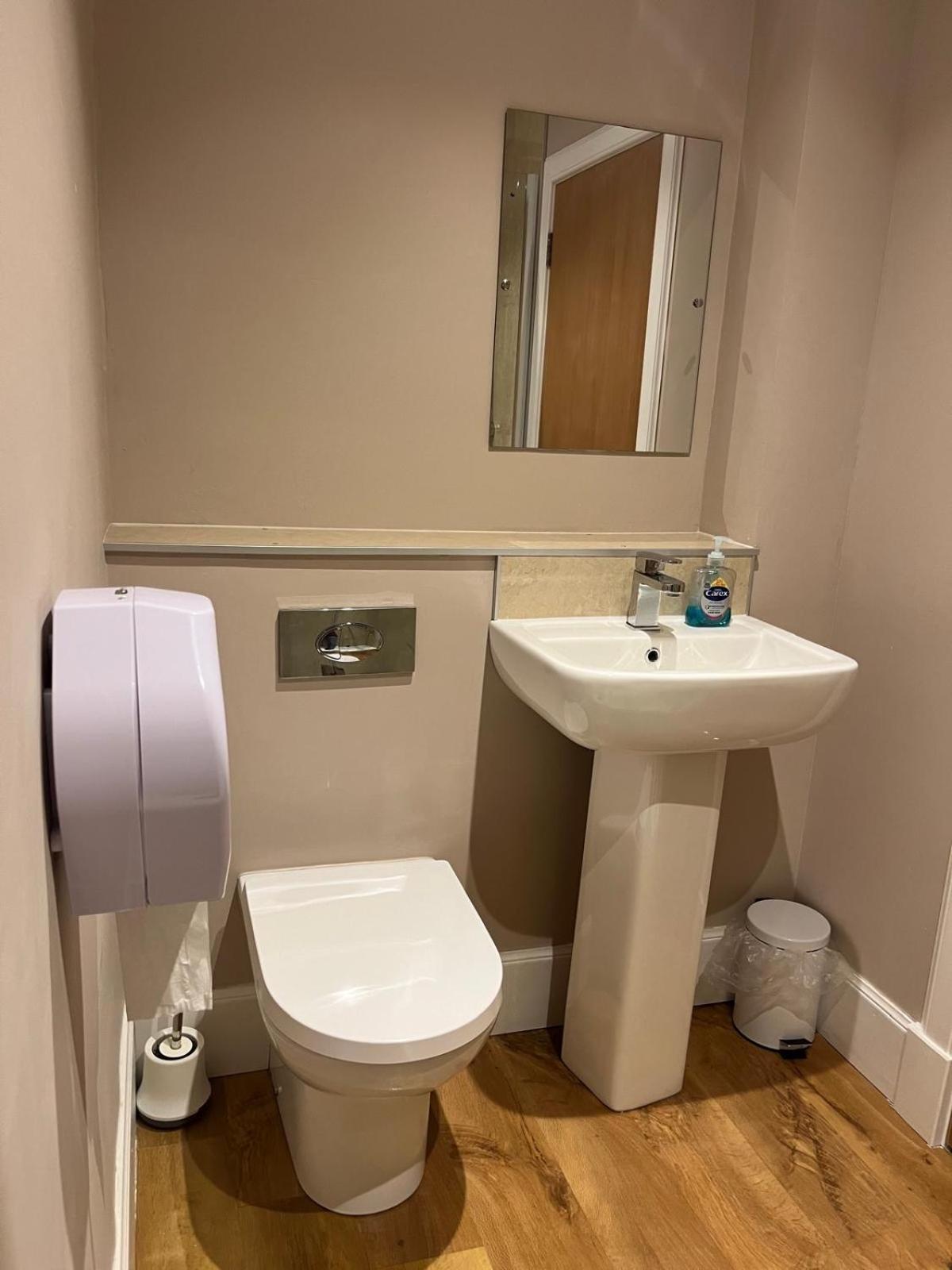 Family Room Private Bathroom,1639660201:JPEG